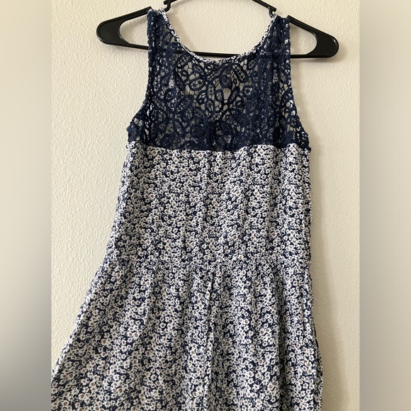 🌸 3/$15 EUC Cape juby romper - Picture 7 of 14